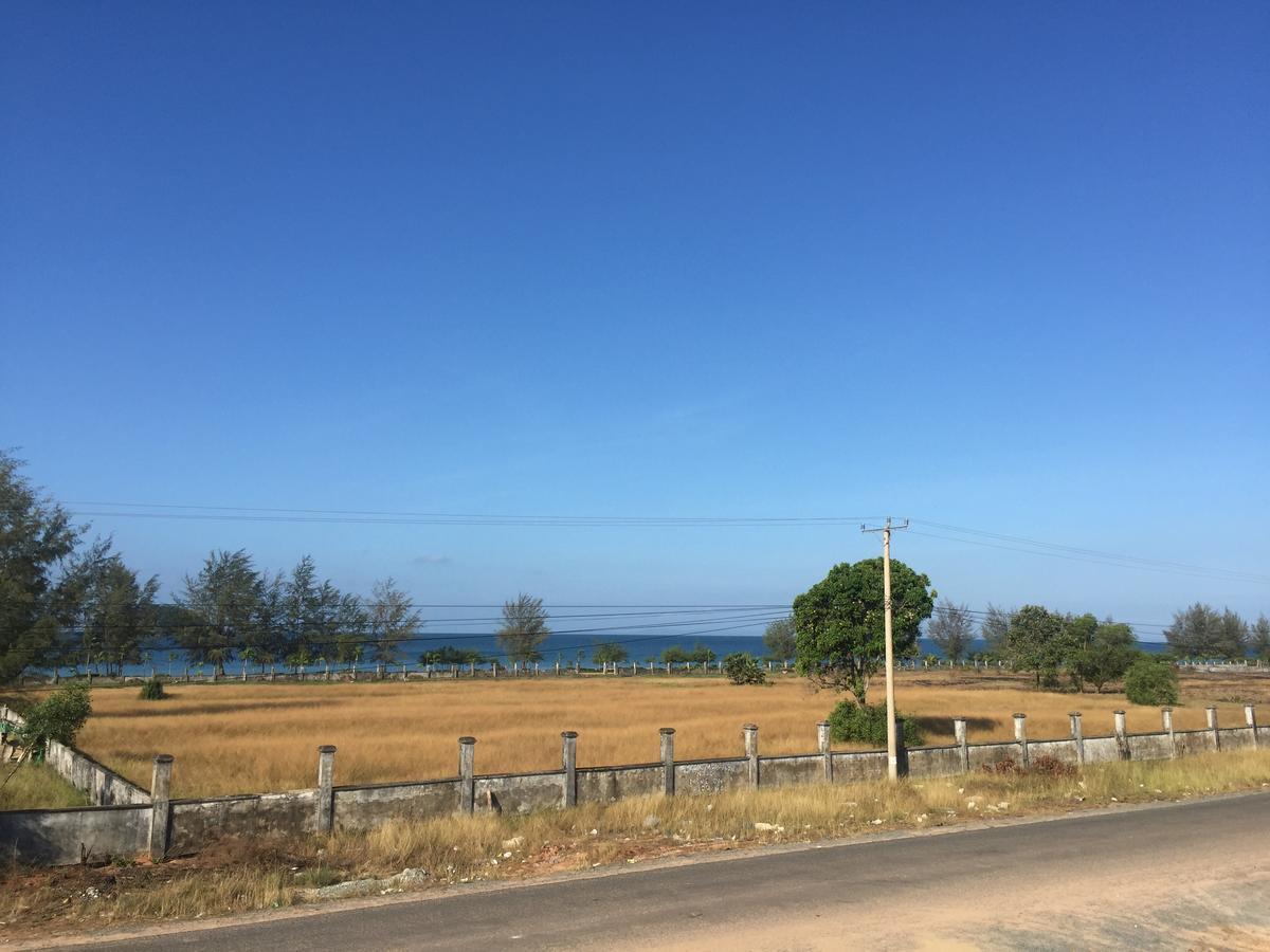 White Boutique Hotel And Residences Sihanoukville Exterior foto